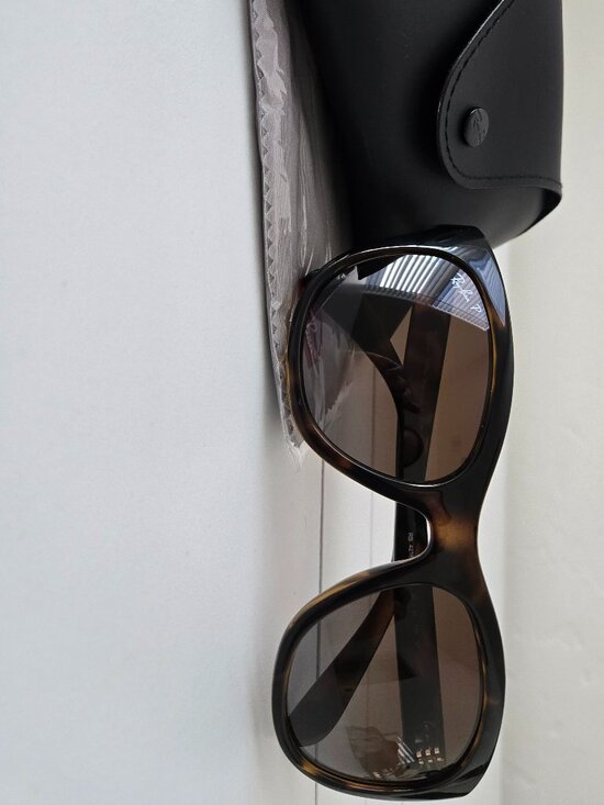 Ray-Ban RB4216 Sunglasses